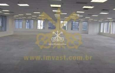 Imagem: O depósito possui 5 Vagas na garagem, 672m² de Área e está