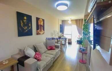 Imagem: O apartamento possui 2 Dormitórios, 1 Banheiro, 1 Vaga na garagem