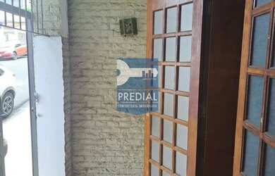 Imagem: A casa possui 3 Dormitórios, 1 Banheiro, 1 Vaga na garagem