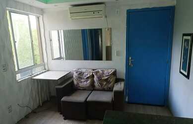 Imagem: O apartamento possui 2 Dormitórios, 1 Banheiro, 1 Vaga na garagem