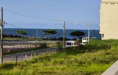 Imagem: O apartamento possui 3 Dormitórios, 1 Banheiro, 1 Vaga na garagem