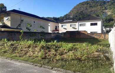 Imagem: O terreno possui 360m² de Área e está localizado em Vargem