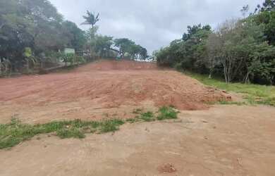 Imagem: O terreno possui 1.100m² de Área e está localizado em Biritiba