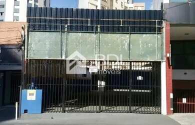 Imagem: O depósito para alugar possui 5 Vagas na garagem, 240m² de