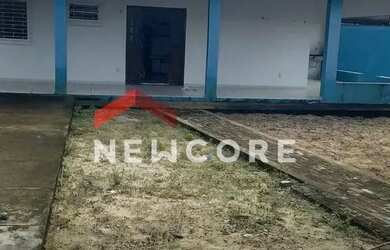 Imagem: A casa possui 1 Dormitório, 1 Banheiro, 5 Vagas na garagem