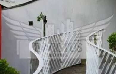 Imagem: A casa possui 4 Dormitórios, 3 Banheiros, 2 Vagas na garagem