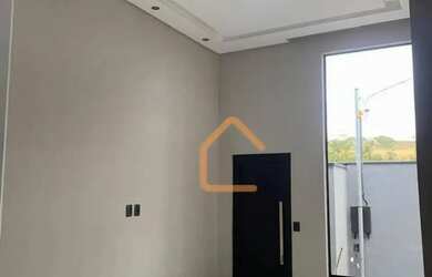 Imagem: A casa possui 3 Dormitórios, 1 Banheiro, 1 Vaga na garagem