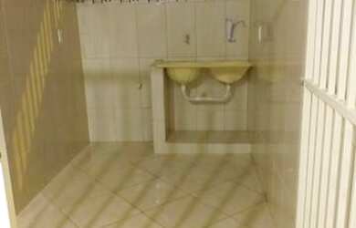 Imagem 2: Alugo casa no bairro Parque das Árvores em Cantagalo região serrana...