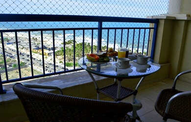 Imagem: O apartamento possui 2 Dormitórios, 2 Banheiros e está localizado