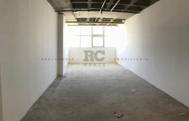 Imagem: O depósito possui 2 Vagas na garagem, 46m² de Área, Imóvel