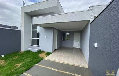 Imagem: A casa possui 2 Dormitórios, 1 Banheiro, 1 Vaga na garagem