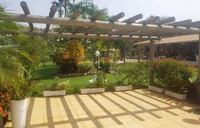 Imagem 2: Casa de condomínio. Piscina, Churrasqueira, VarandaeLareira