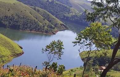 Imagem: O terreno possui 1.000m² de Área e está localizado em Sítio
