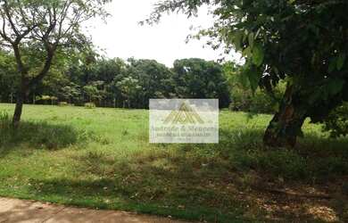 Imagem: O terreno possui 4255m² de Área e está localizado em Vila