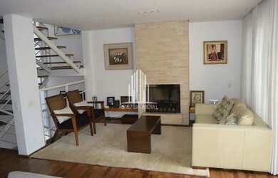 Imagem: A casa em condomínio possui 4 Dormitórios, 4 Banheiros, 3