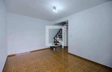 Imagem: A casa possui 2 Dormitórios, 2 Banheiros, 1 Vaga na garagem