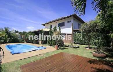 Imagem: A casa em condomínio possui 4 Dormitórios, 5 Banheiros, 3