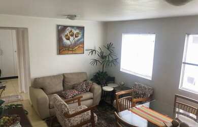 Imagem: O apartamento possui 3 Dormitórios, 1 Banheiro, 1 Vaga na garagem