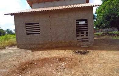 Imagem: A casa possui 3 Dormitórios, 1 Banheiro e está localizado