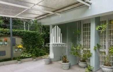 Imagem: A casa possui 3 Dormitórios, 4 Banheiros, 2 Vagas na garagem