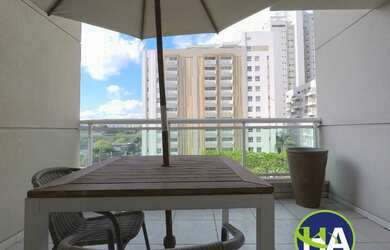 Imagem: O apartamento possui 1 Dormitório, 2 Banheiros, 2 Vagas na