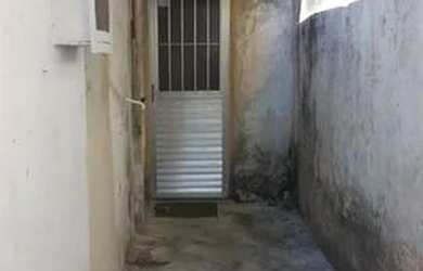 Imagem 3: 2Casas por 70 mil no mesmo quintal na vila Kennedy