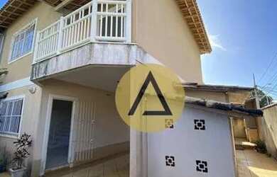 Imagem: A casa possui 3 Dormitórios, 2 Banheiros, 3 Vagas na garagem