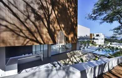 Imagem: A casa em condomínio possui 4 Dormitórios, 5 Banheiros, 4