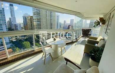 Imagem: O apartamento possui 2 Dormitórios, 3 Banheiros, 2 Vagas na