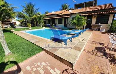 Imagem: A casa possui 2 Dormitórios, 2 Banheiros, 1 Vaga na garagem