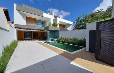 Imagem: A casa em condomínio possui 5 Dormitórios, 5 Banheiros, 5