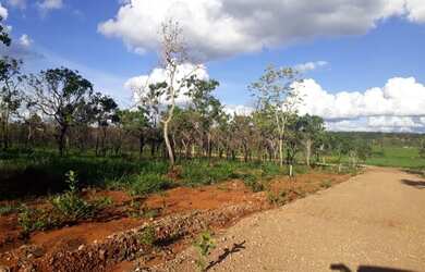 Imagem: A fazenda possui 20000m² de Área e está localizado em Cordisburgo