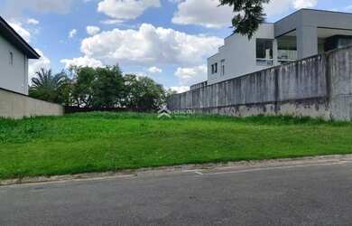 Imagem: O terreno possui 525m² de Área e está localizado em Bosque