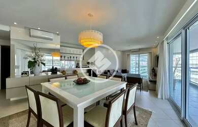 Imagem: O apartamento possui 4 Dormitórios, 5 Banheiros, 3 Vagas na