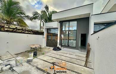 Imagem: A casa possui 3 Dormitórios, 2 Banheiros, 2 Vagas na garagem