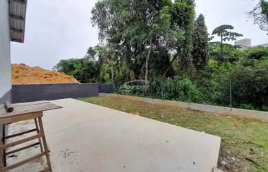 Imagem 3: Galpão industrial com pé-direito alto disponível para locação no...