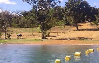 Imagem: O terreno possui 550m² de Área e está localizado em Vila