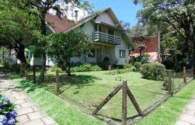 Imagem: O terreno possui 1.513m² de Área e está localizado em Gramado