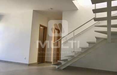 Imagem: O apartamento na cobertura possui 3 Dormitórios, 2 Banheiros