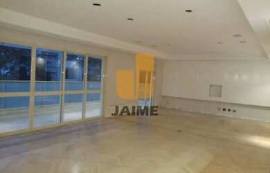 Imagem: O apartamento possui 4 Dormitórios, 1 Banheiro, 5 Vagas na