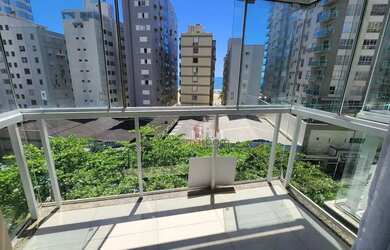 Imagem: O apartamento possui 4 Dormitórios, 1 Banheiro, 1 Vaga na garagem