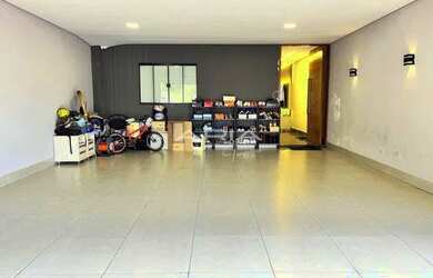 Imagem 3: Casa toda planejada à VENDA no Jardim Europa, 175m , zona sul de Londrina...