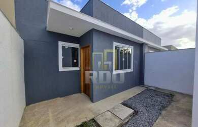 Imagem: A casa possui 2 Dormitórios, 2 Banheiros, 2 Vagas na garagem