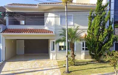 Imagem: A casa em condomínio para alugar possui 4 Dormitórios, 5 Banheiros