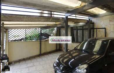 Imagem: A casa possui 4 Dormitórios, 3 Banheiros, 3 Vagas na garagem