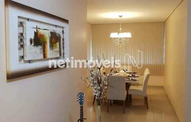 Imagem: A casa possui 3 Dormitórios, 3 Banheiros, 3 Vagas na garagem