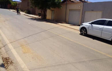 Imagem: A casa possui 2 Dormitórios, 3 Banheiros, 3 Vagas na garagem