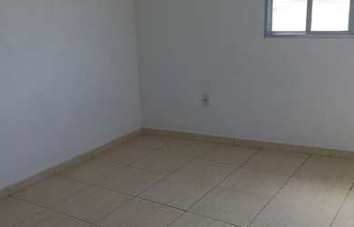 Imagem: A kitnet possui 1 Dormitório e 1 Banheiro e está localizado