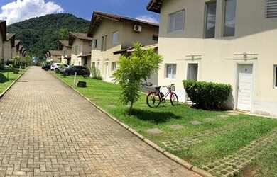 Imagem: A casa em condomínio possui 3 Dormitórios, 3 Banheiros, 1