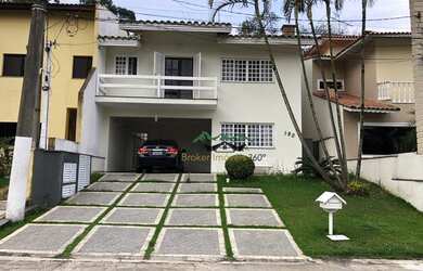 Imagem: A casa em condomínio possui 3 Dormitórios, 5 Banheiros, 4